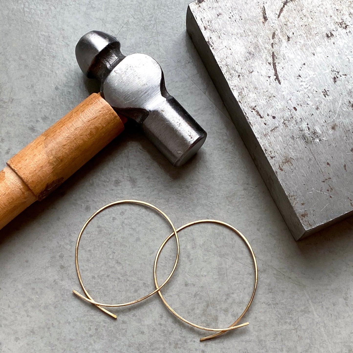 Jewelry Workshop // Hammered Gold Earrings