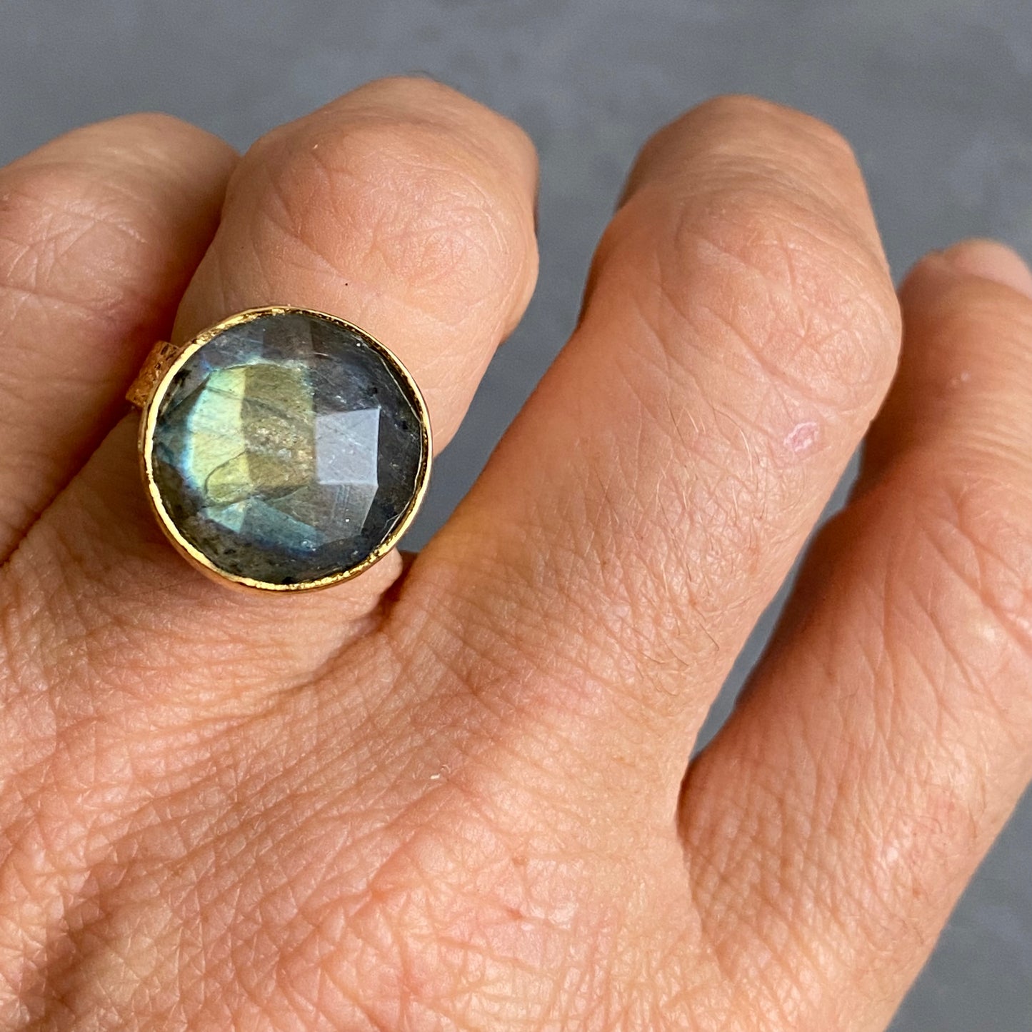 Moda Ring
