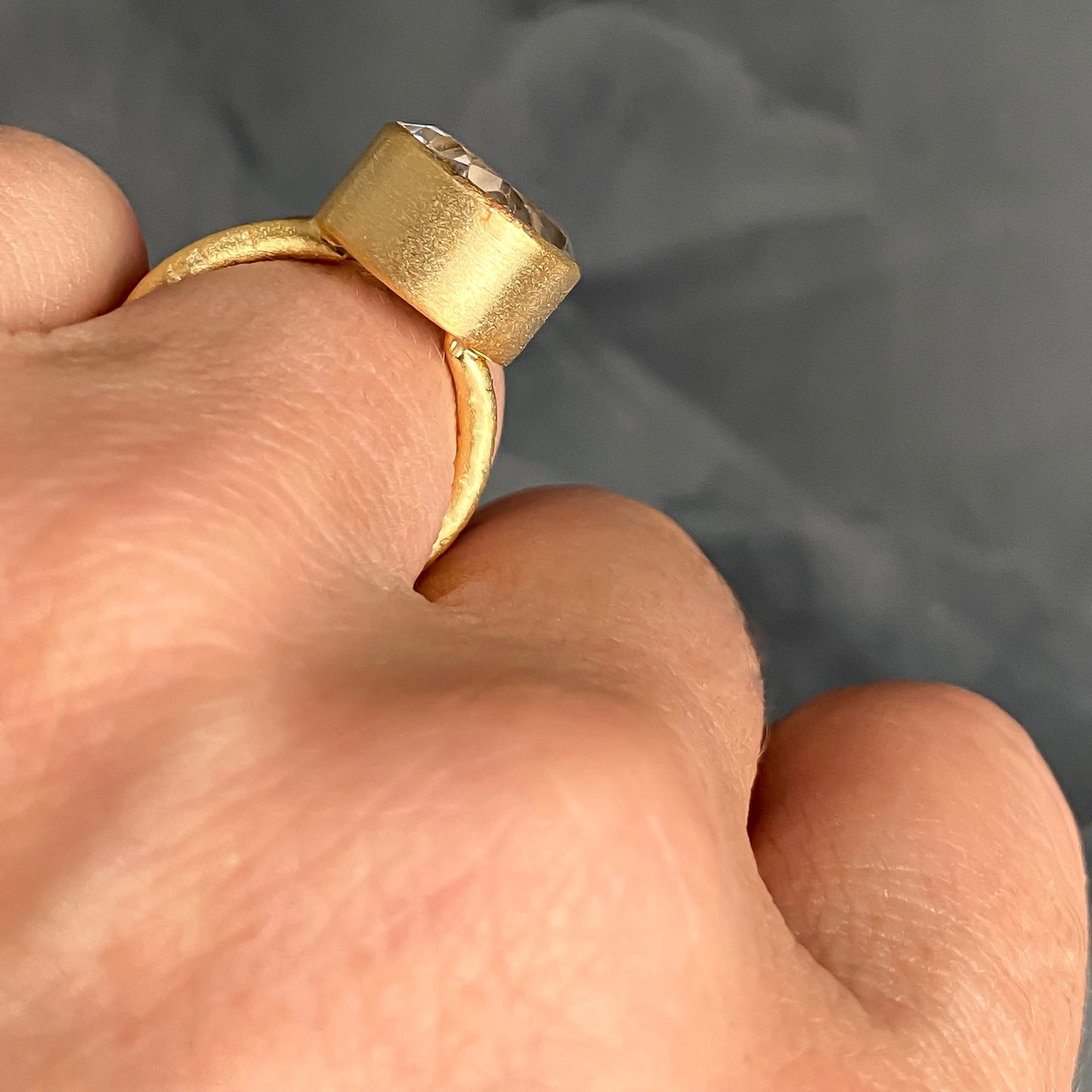 Krystallos Ring