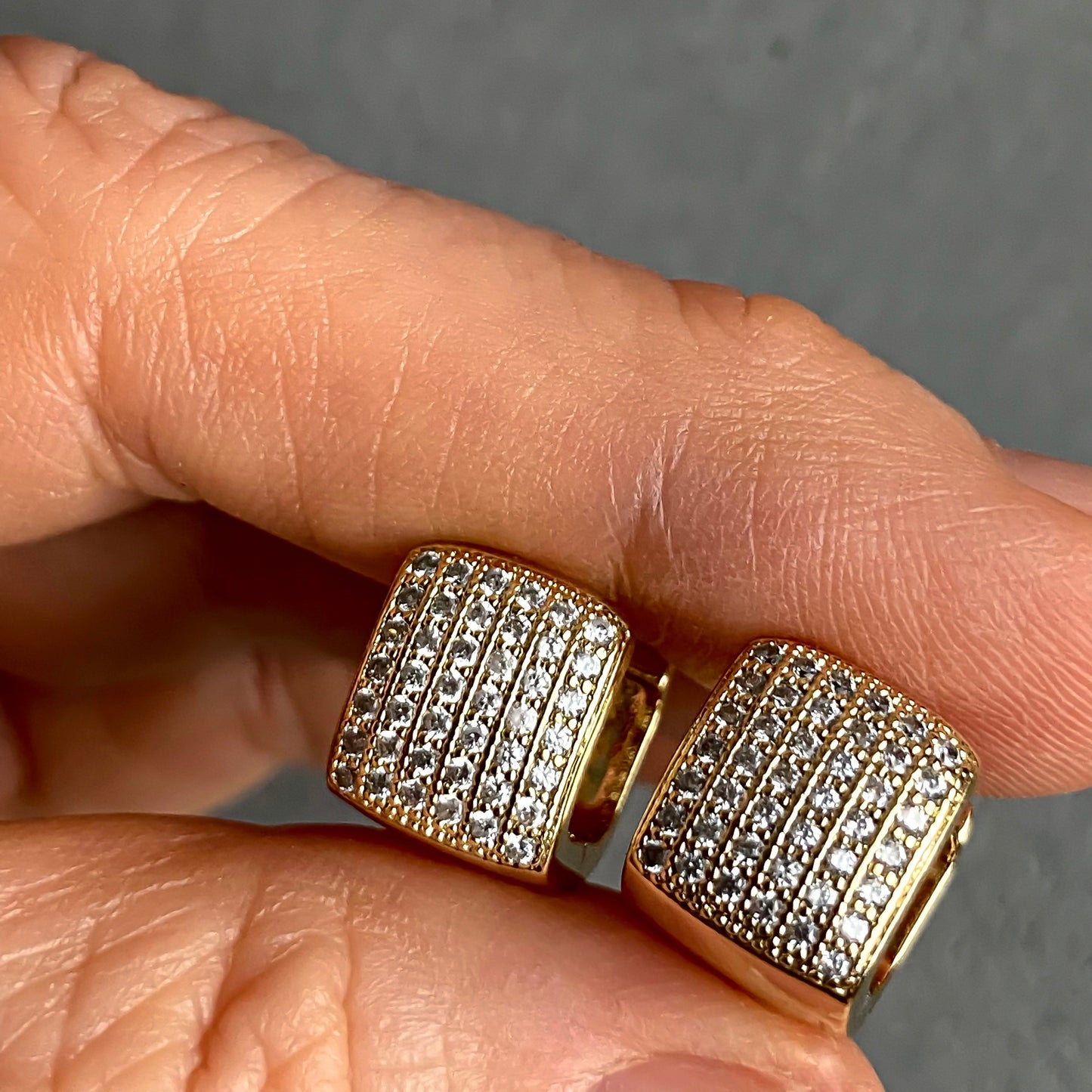 Pave Cube Huggies