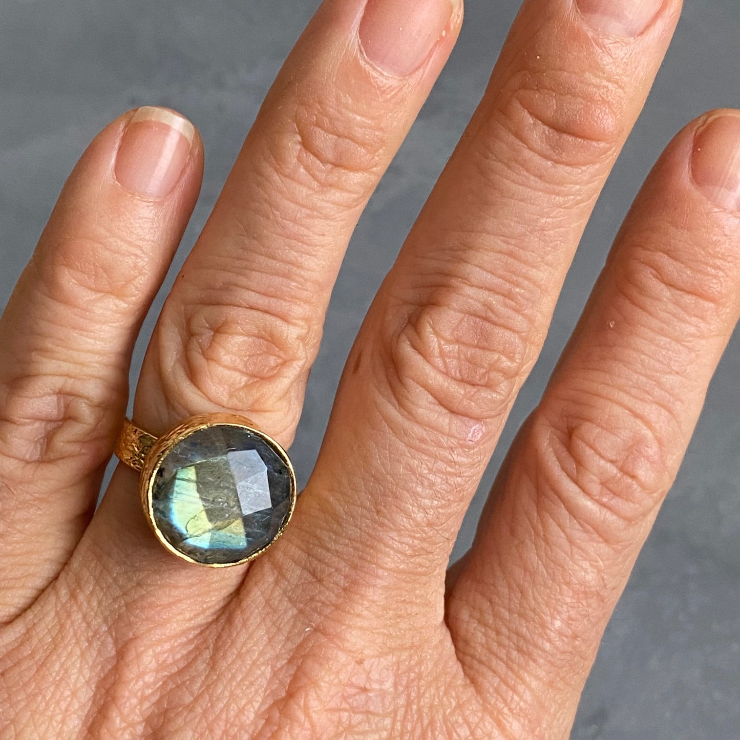 Moda Ring