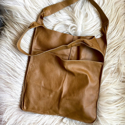 Knotted + Distressed Saddle Leather Sack – Amy DiGregorio